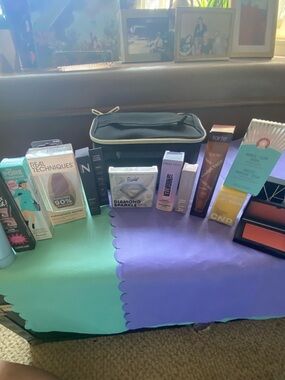 Huge 13 piece Makeup 💄 lot with black cosmetics bag!